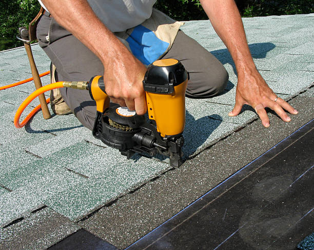 Best Roof Gutter Cleaning  in Alderwood Manor, WA